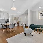 Revon Business Apartment, Free Parking & Balcony Apartman