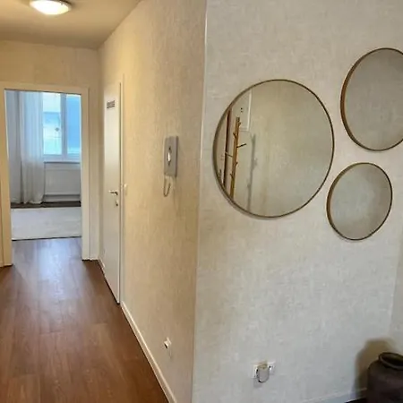 Revon Central-urban Apartment, Balcony & Free Parking 公寓 *