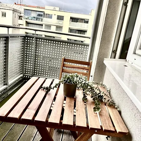 Apartamento Revon Central-urban Apartment, Balcony & Free Parking