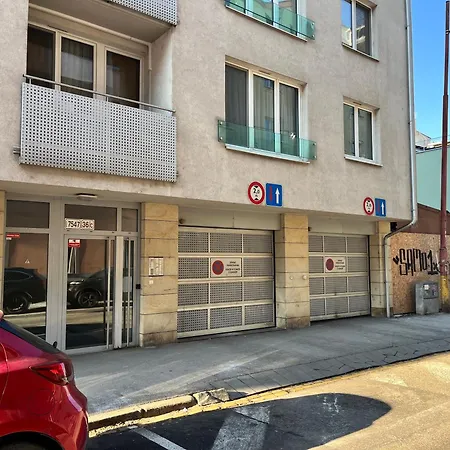 Apartamento Revon Central-urban Apartment, Balcony & Free Parking *